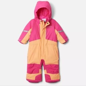 NWT COLUMBIA BABY BUGA SUIT Size 0-3 months peach and Pink color Super Nice !